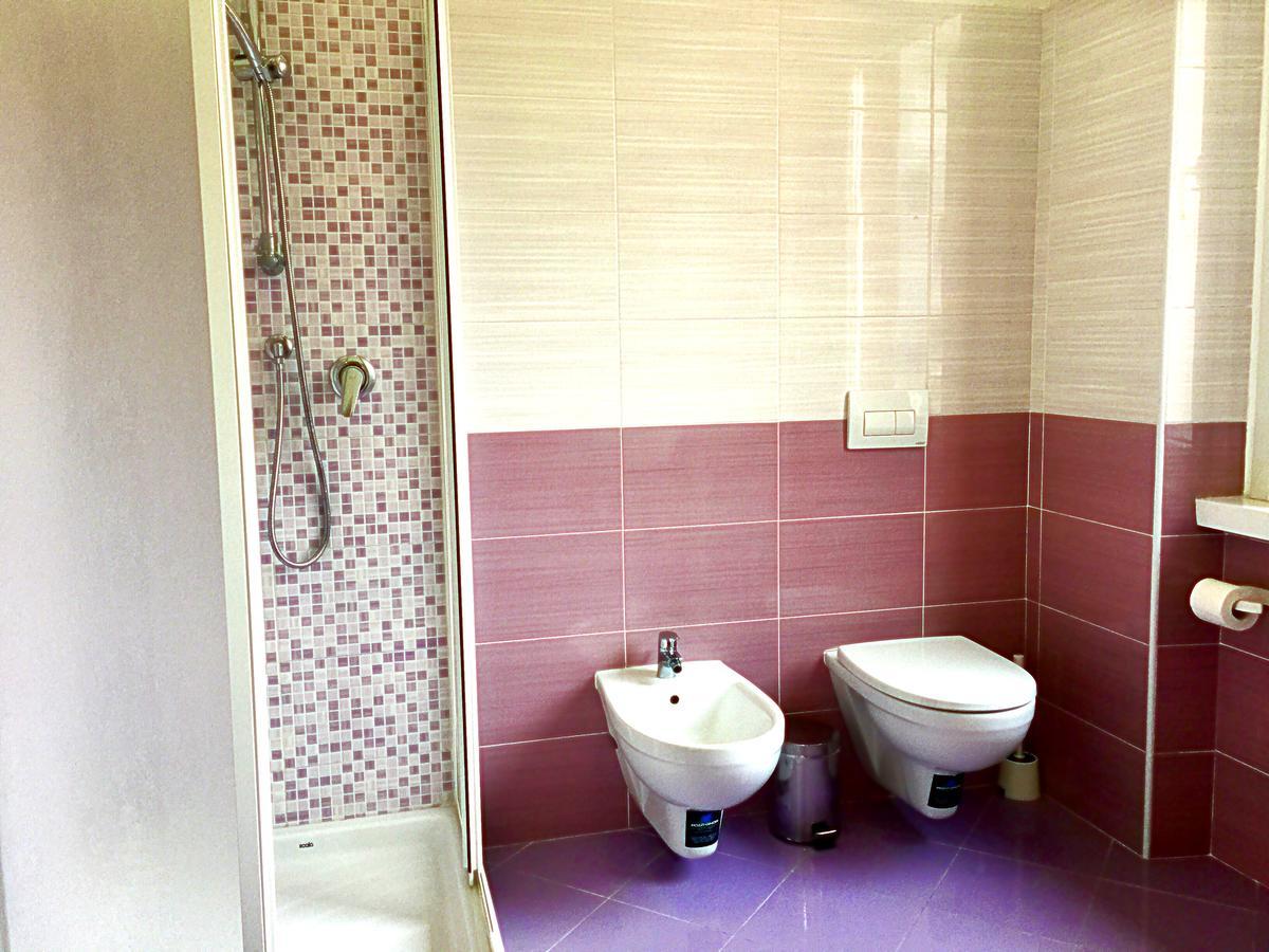 Rho Gloria 2 Hotel Екстериор снимка